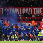 Everton shrug off bizarre red card to beat Man Utd