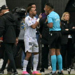 Raging Neymar forced off by refereeing error as Santos lose